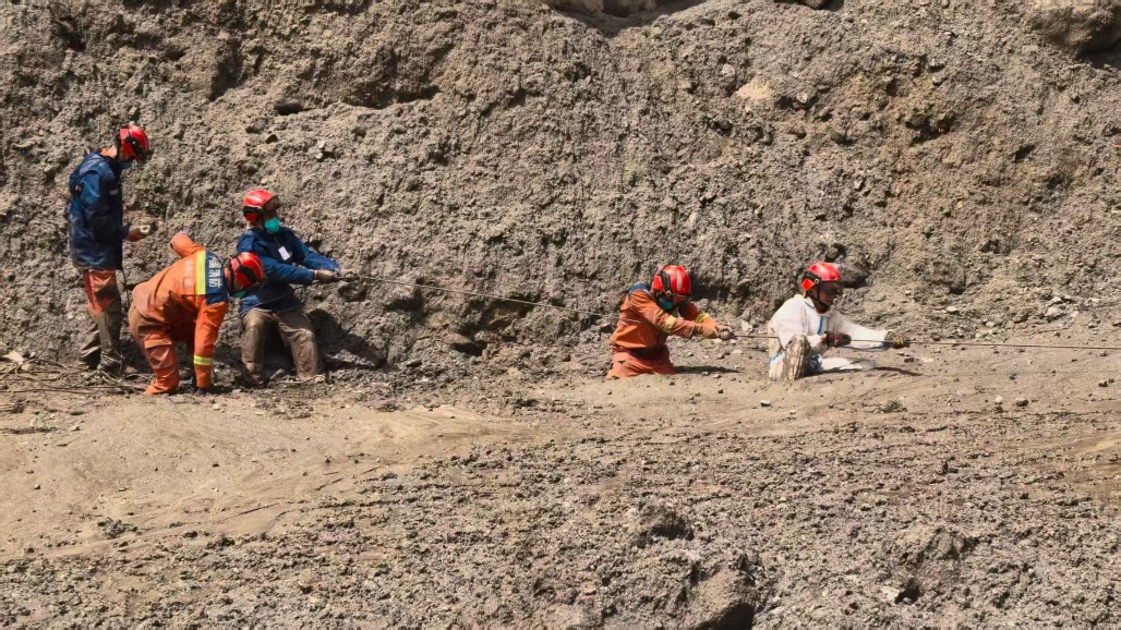Tibet Landslide-1.JPG