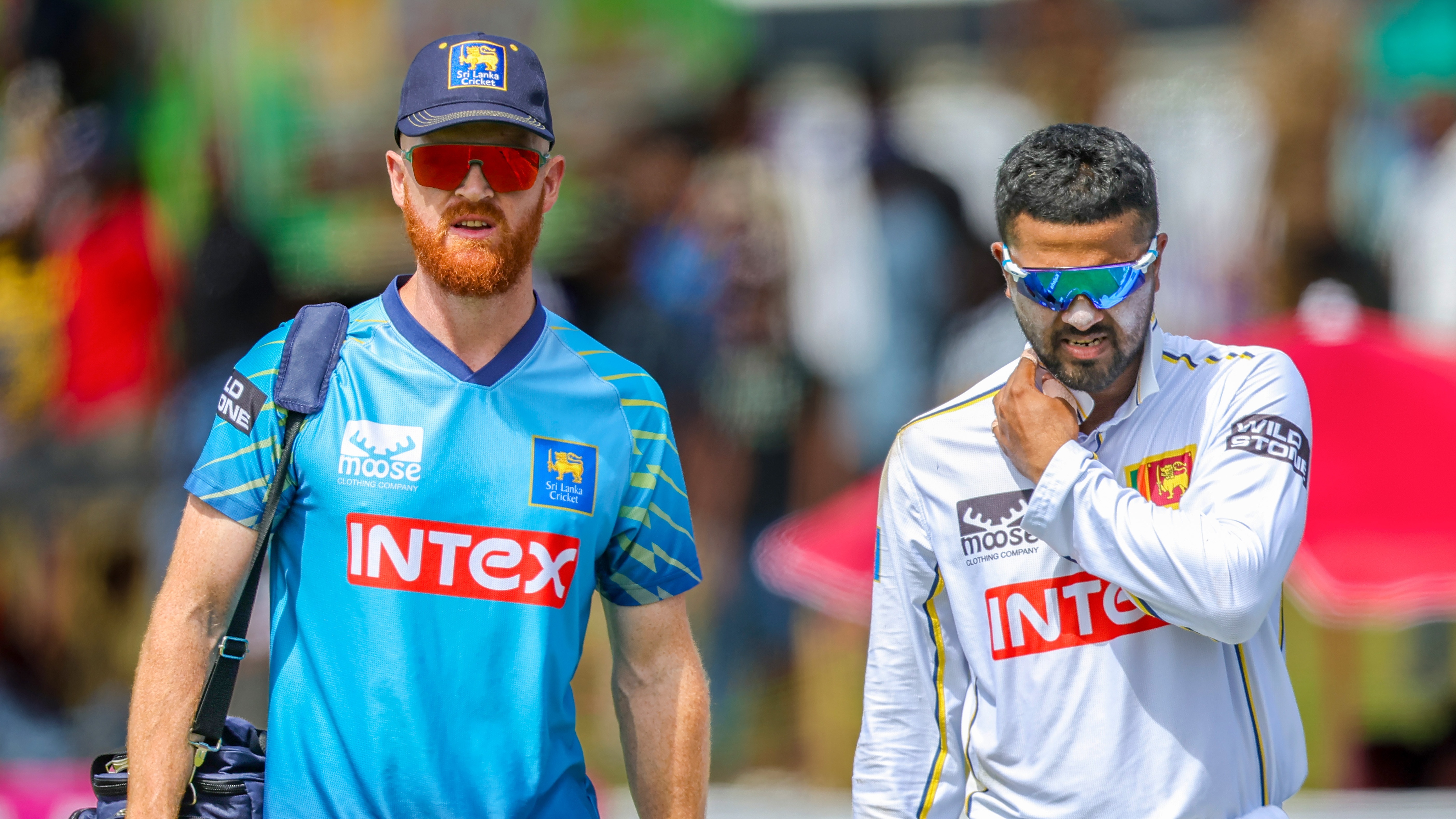 Dinesh Chandimal Taken to Hospital After Fielding Injury in 1st Test 1