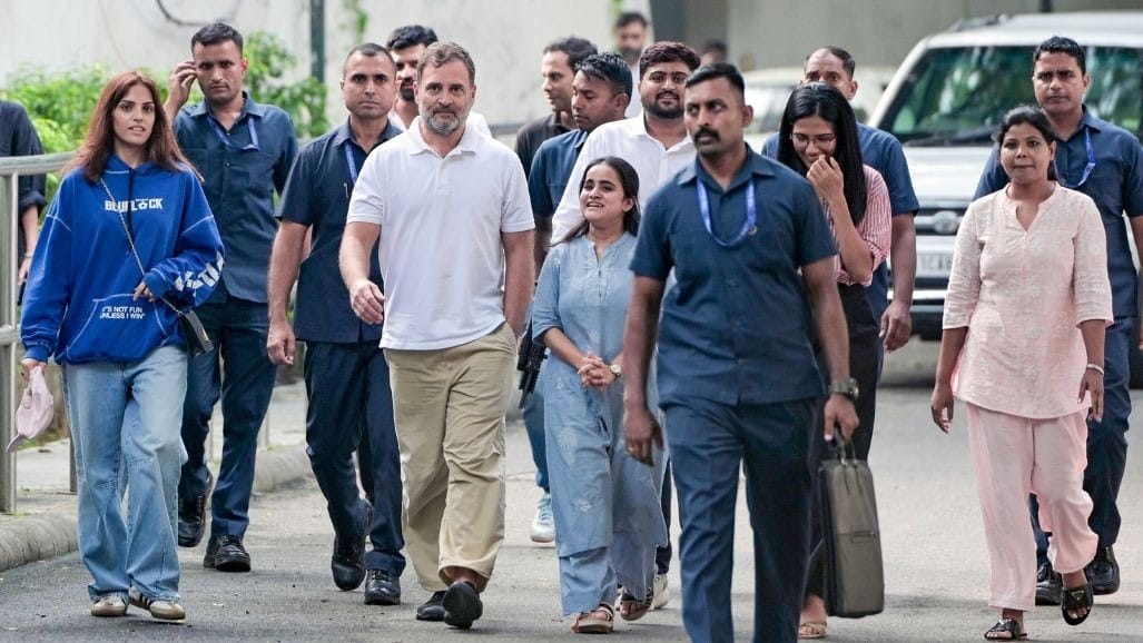 Gen Z ને આકર્ષવા PM મોદીની રીલ્સ બાદ રાહુલ ગાંધીનું 'Ask Me Anything' સેશન