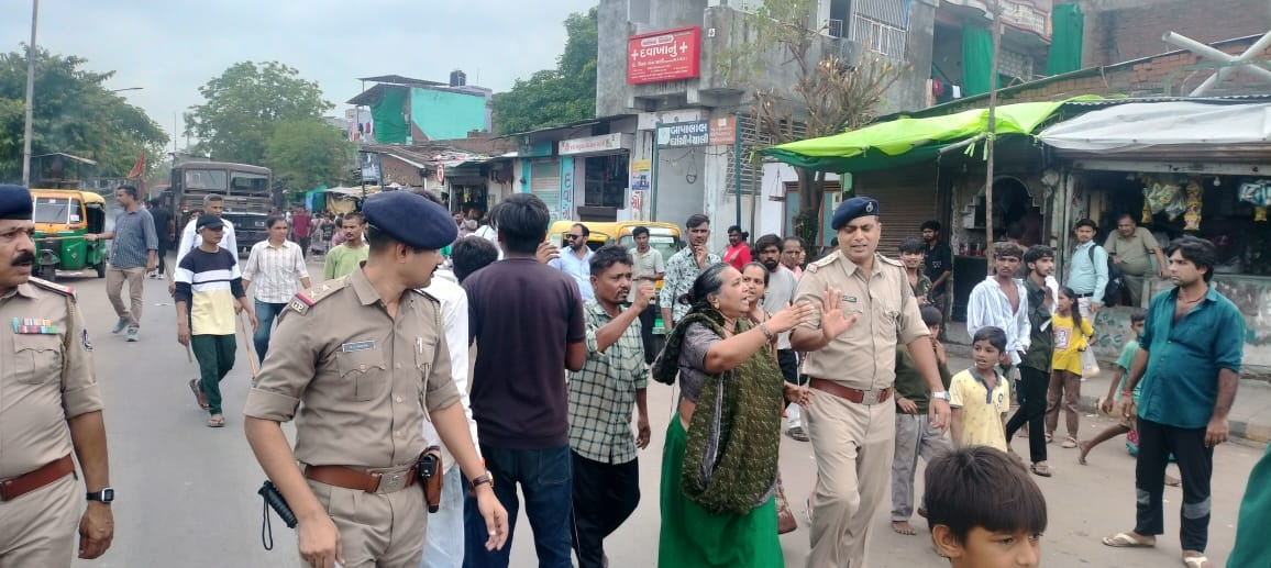 AMC, Shahibaug Police Clear Encroachments In Chamanpura During Joint Drive