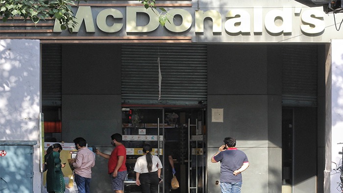 મુંબઈના કોલાબા સ્થિત McDonald'sનું લાયસન્સ સસ્પેન્ડ, FDAના અધિકારીએ લીધા સખત પગલાં