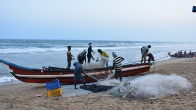 Sri Lankan Navy Detains 10 Tamil Nadu Fishermen Off Katchatheevu, Seizes Mechanised Trawler