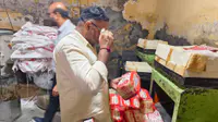 5,700 Kg Flour, Sugar Seized From Unhygienic Bakery in Ahmedabad; 458 Kg Spices Detained in AMC Food Safety Drive 5,700 Kg Flour, Sugar Seized From Unhygienic Bakery in Ahmedabad; 458 Kg Spices Detained in AMC Food Safety Drive