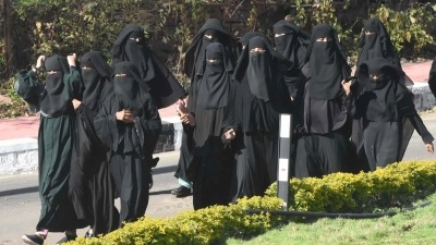 Portugal President Enacts 'Burqa Law' Banning Face Coverings in Public