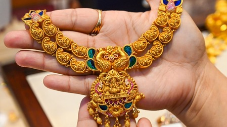 Weekly Roundup: Gold Falls Over $100 From Weekly Peak, Silver Slumps ₹18,000/kg in Late-Week Sell-Off