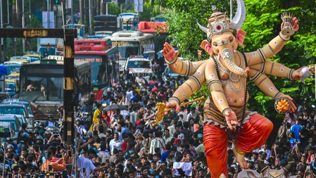 22-Foot Ganpati Idol Falls In Mumbai, Two Killed And Five Injured