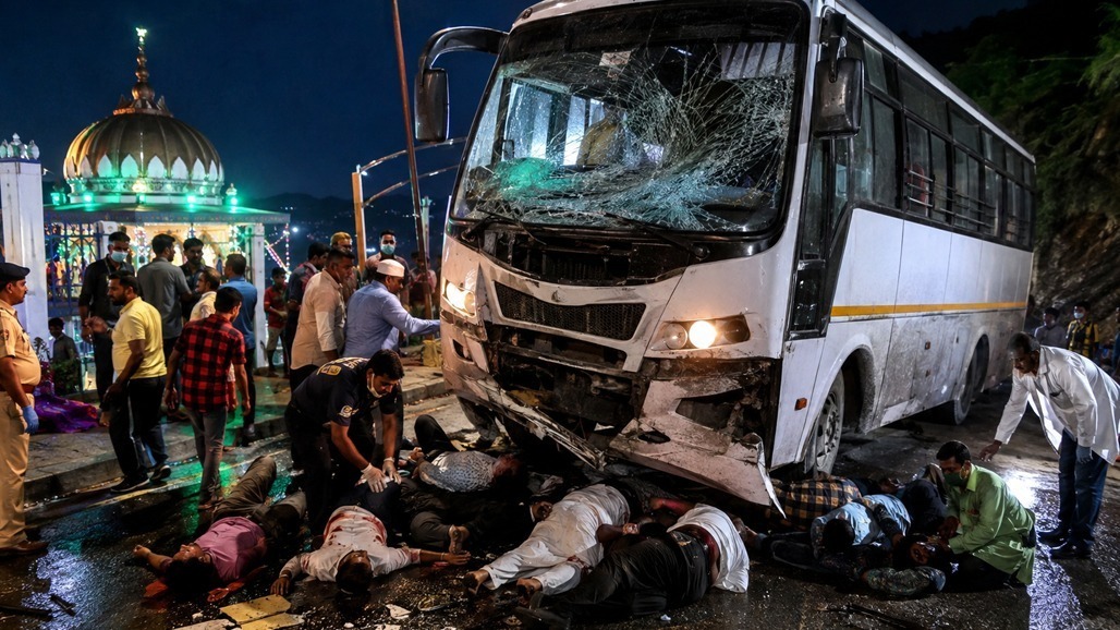 Private Bus Plunges Down Near Pataliya Pir Dargah Crushing Devotees in Rajasthan, 3 Dead