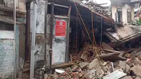 Three Dilapidated Houses Collapse In Ahmedabad’s Shahpur, No Casualties Reported Three Dilapidated Houses Collapse In Ahmedabad’s Shahpur, No Casualties Reported