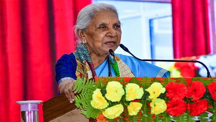 રાજ્યપાલ આનંદીબેન પટેલ 10 દિવસની રજા પર