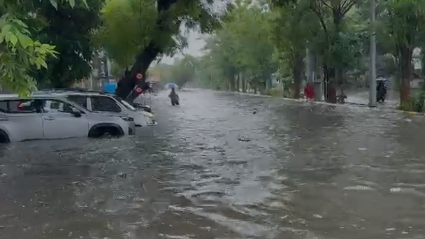 One Month On, No Action Beyond Paperwork: Flood-Hit Ahmedabad Traders Still Await Relief