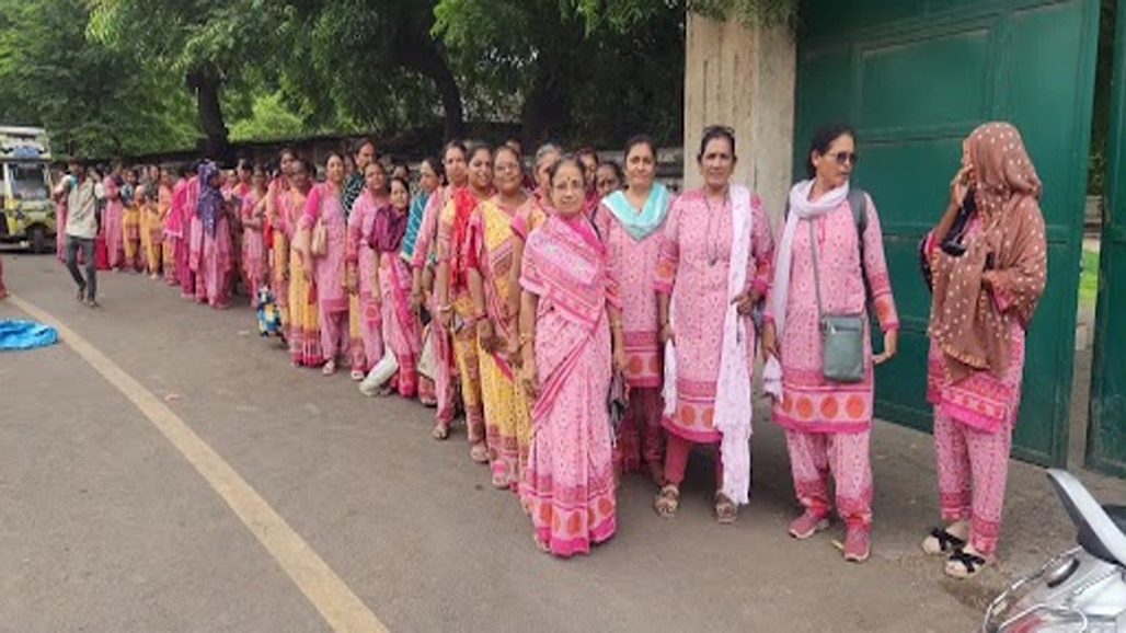 જામનગરમાં આંગણવાડી બહેનોનું પગાર વધારાના મુદ્દે ઉગ્ર વિરોધ પ્રદર્શન : ઉગ્ર આંદોલનની ચીમકી