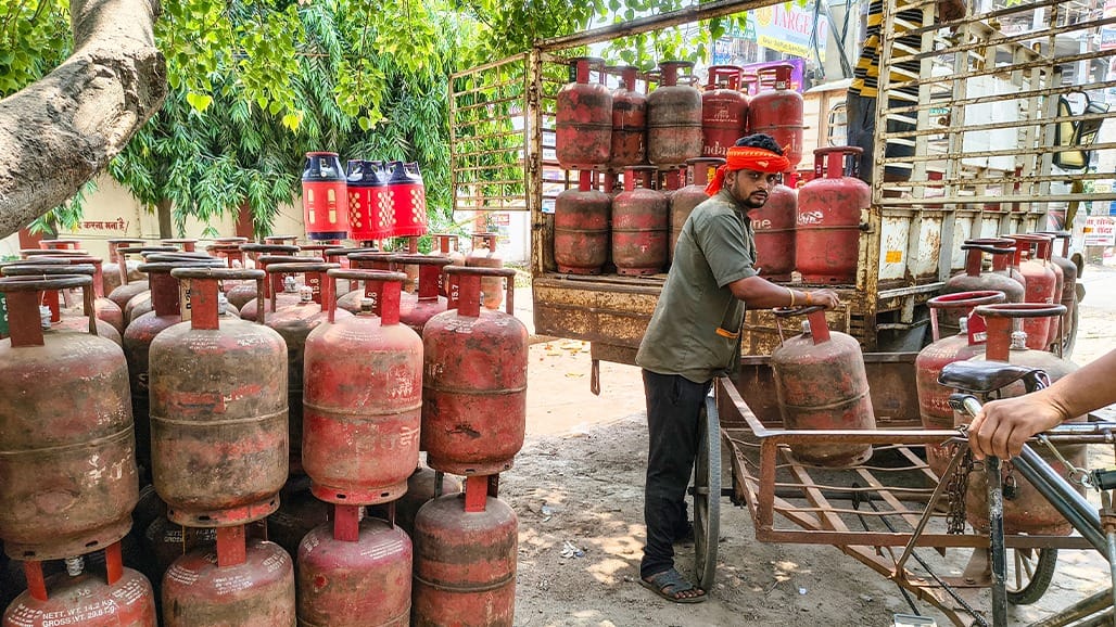 LPG eKYC: માત્ર 2 દિવસ બાકી, નહિંતર સિલિન્ડર બુકિંગ અને સબસિડી પર અસર!