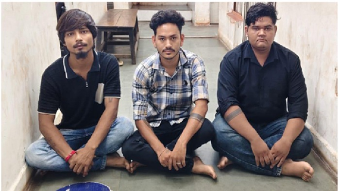 રાજકોટમાં વધુ એક સ્પામાં ધમધમતું કૂટણખાનું પકડાયું, ત્રણ શખ્સની ધરપકડ