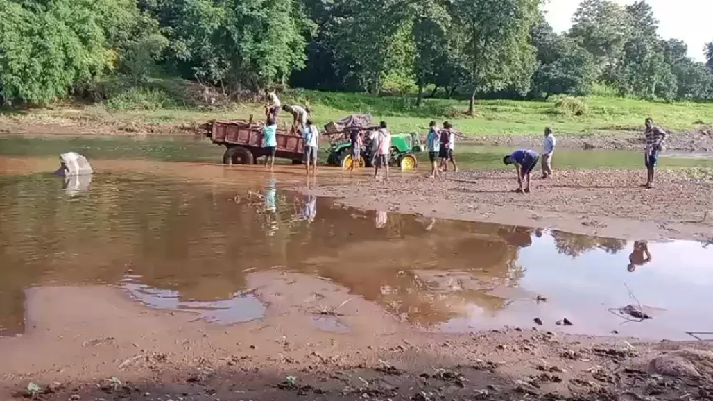 આદિવાસી મતબેંક સરકતાં સરકારમાં ફફડાટ
