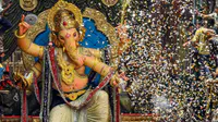ગણપતિ પંડાલમાં કરંટ ફેલાતા બે ભક્તોના મોત, મુંબઈના લાલબાગમાં મોટી દુર્ઘટના ગણપતિ પંડાલમાં કરંટ ફેલાતા બે ભક્તોના મોત, મુંબઈના લાલબાગમાં મોટી દુર્ઘટના