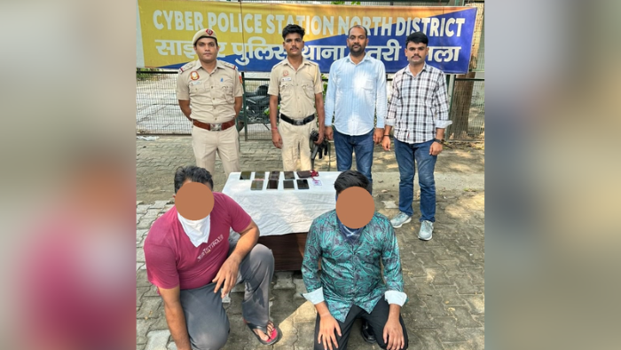 Delhi Cyber Fraud: Four Posing As Axis Bank Officials Arrested In ₹1.19 Lakh Credit Card Scam