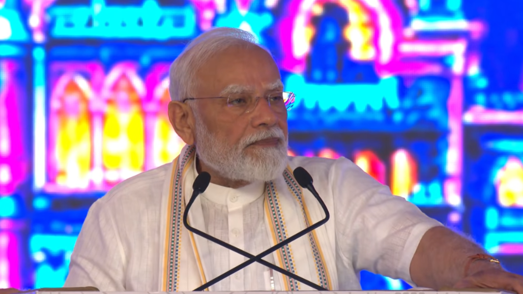 'અટકતી, લટકતી, ભટકતી' ફાઈલોનો યુગ ગયો, હવે દેશમાં રેકોર્ડબ્રેક ગતિએ કામ થાય છે... વડોદરામાં PM મોદીના વિપક્ષ પર પ્રહાર