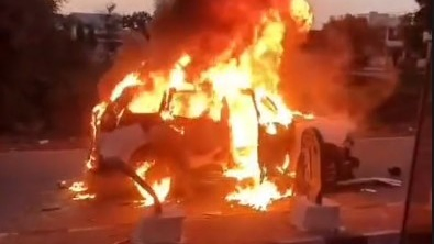 Speeding Car Rams Walking Pilgrims Near Himmatnagar: 1 Dead, 11 Injured as Furious Mob Sets Vehicle Ablaze