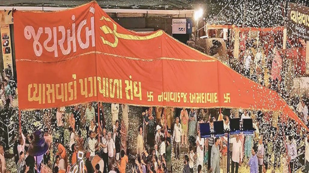 લાખો ભક્તો અંબાજી પદયાત્રાએ