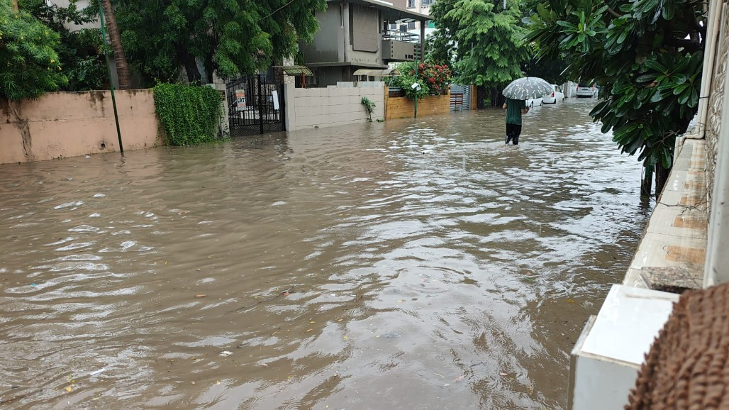 Sterling City Roads Flooded Again Despite Drainage Work, Residents Question Civic Action