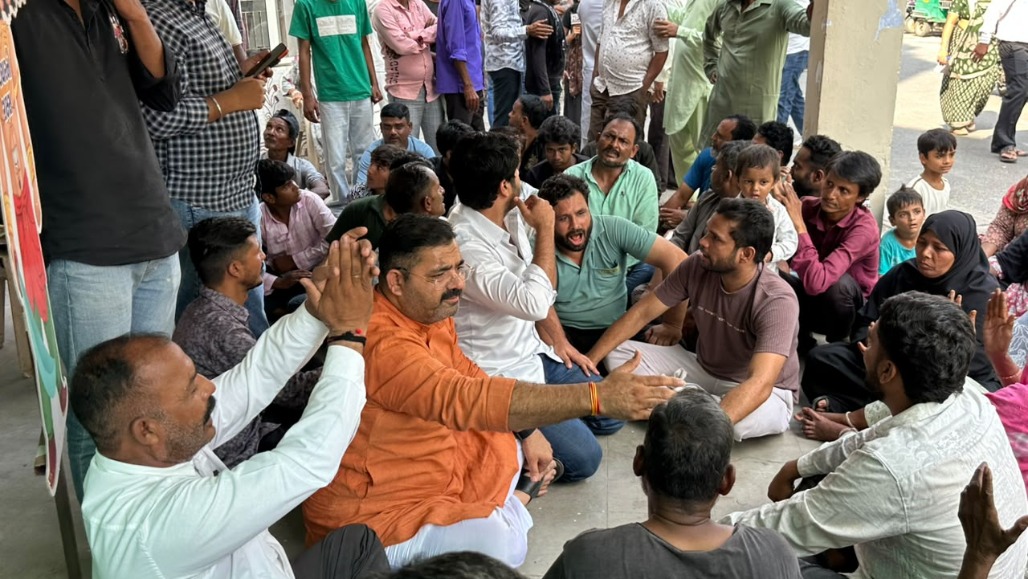 Rajiv Nagar Road Closure Sparks Protest as Residents Demand Action on Drainage, Water and Sanitation