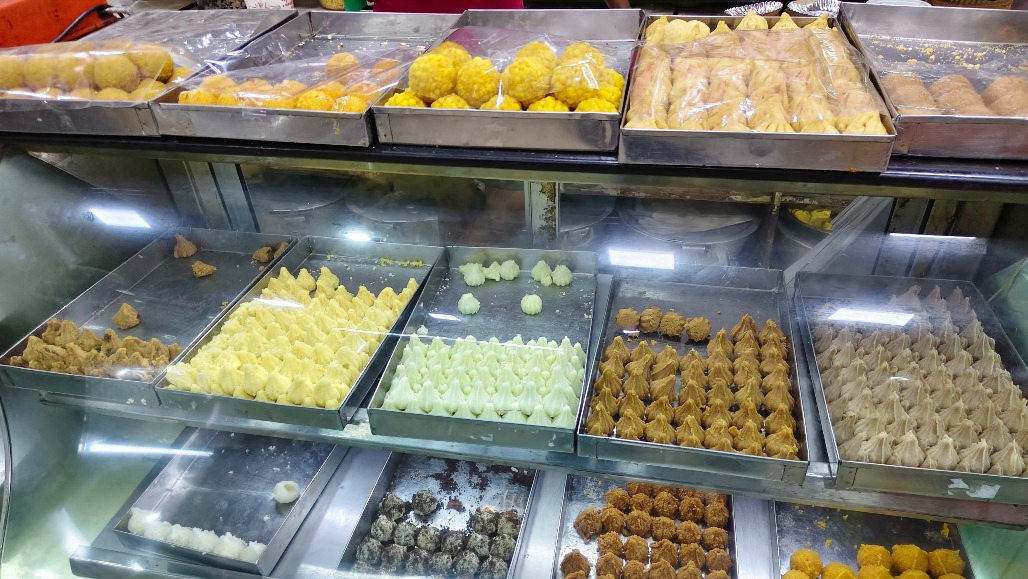 ગણેશોત્સવમાં 8 દિવસમાં 5 કરોડના મોદકનું વેચાણ થયું, દસ દિવસમાં 7 કરોડની કિંમતના એક લાખ કિલો મોદક વેચાશે