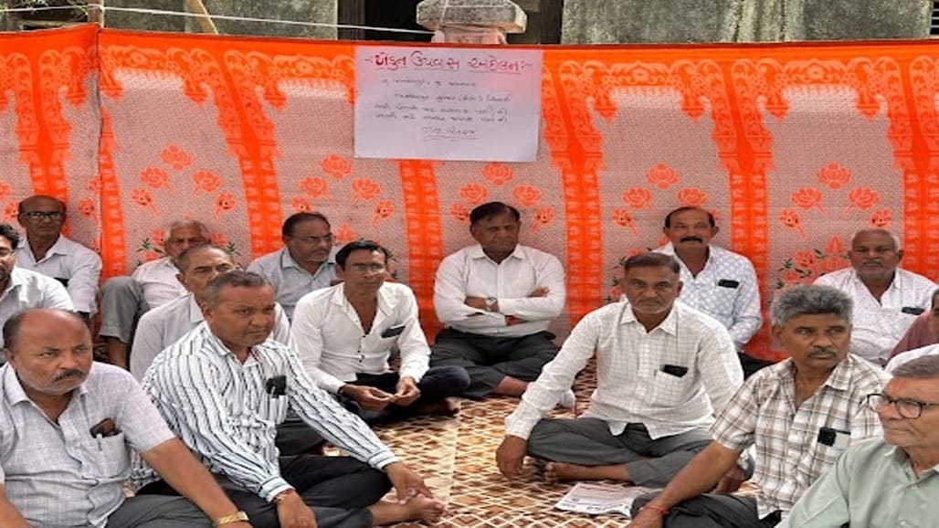 જામજોધપુરના ખેડૂતો સિંચાઈના પાણી માટે ઉપવાસ પર