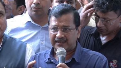 AAP Supporters Allegedly Assault Delhi Cop During Kejriwal’s Tilak Nagar Visit
