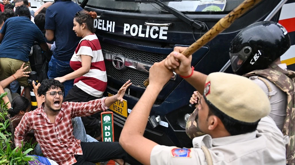 SC Takes Serious Note of Alleged Attack on 14-Year-Old CJP Protester, Seeks FIR Status, Security Report