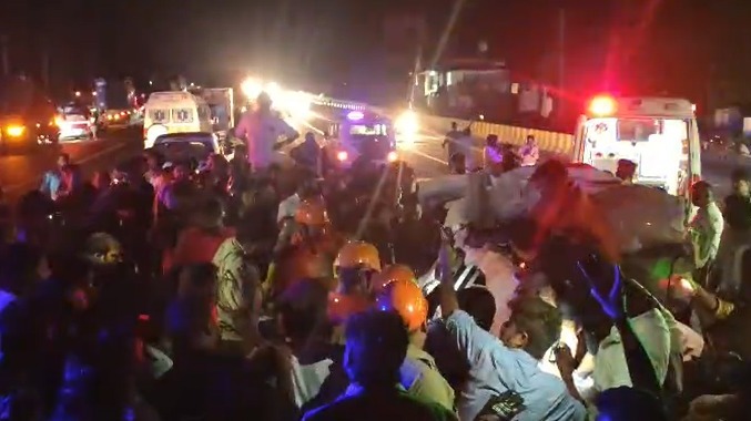 Eight Tamil Nadu Students Killed As Car Collides With Parked Lorry On Kerala Highway