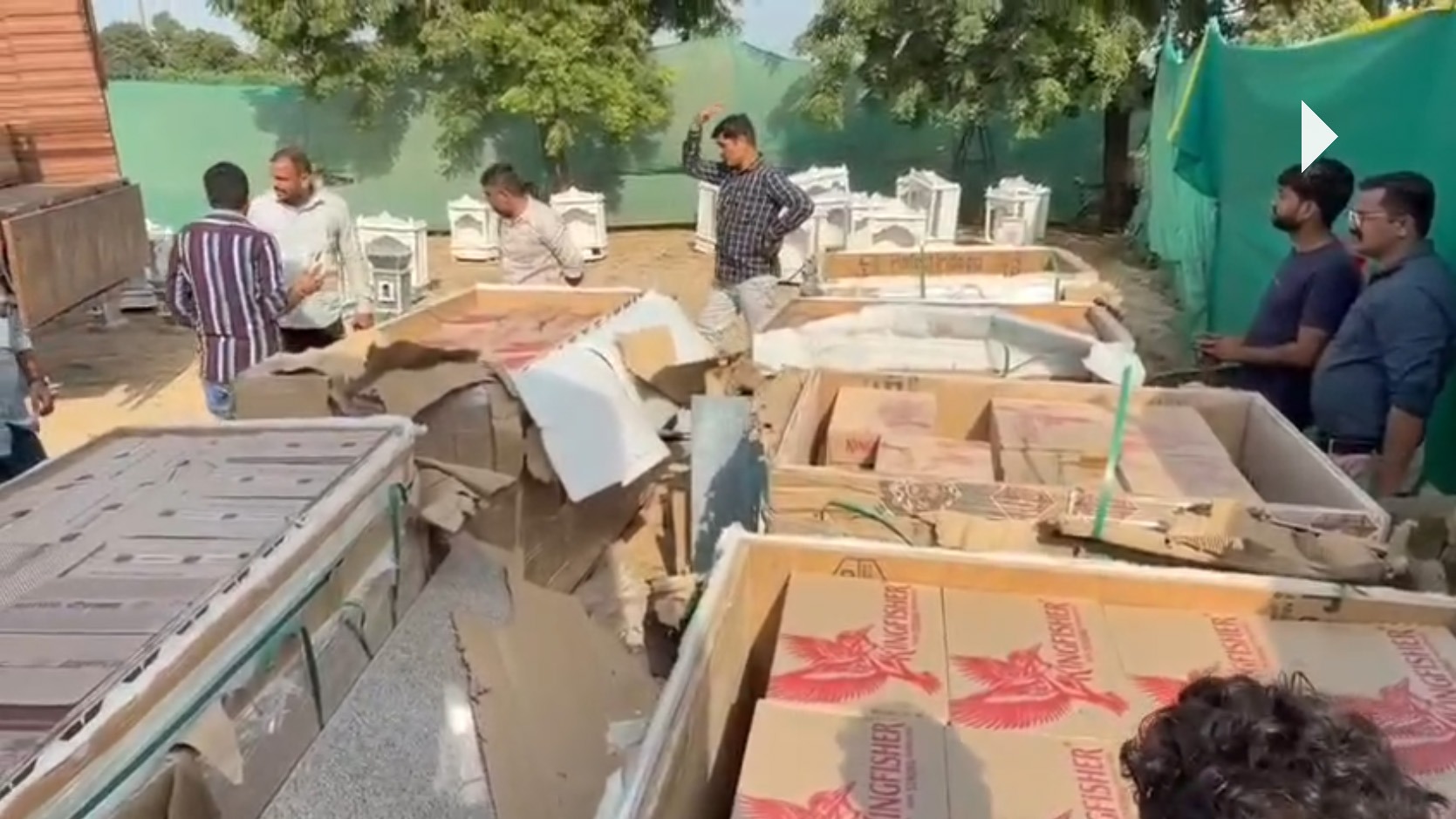Bavla Liquor Seizure-1.jpg