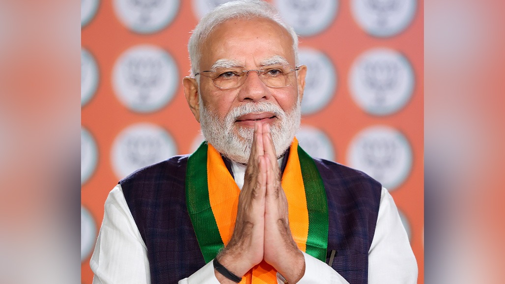 'ગમે તેટલી સત્તા મળે, અમે સેવાના માર્ગે જ રહીશું', વડનગરથી કાશી જતાં યાત્રીઓ સાથે PM મોદીની વાતચીત