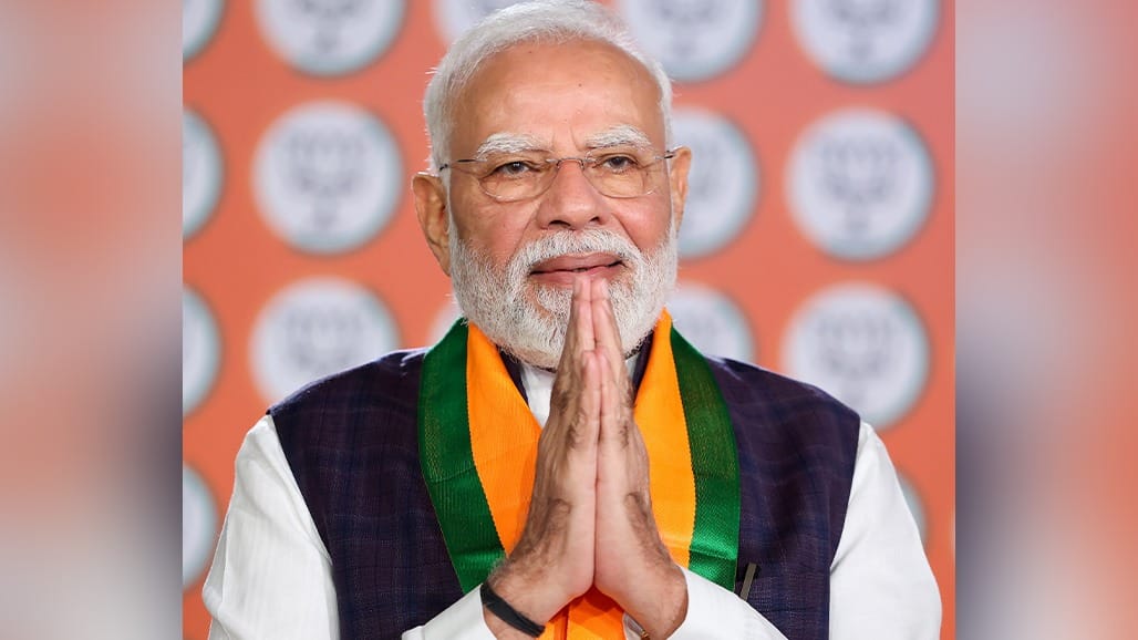 PM મોદી: "સત્તા મળે કે ગમે તે શિખર પર પહોંચીએ, સેવાના માર્ગે જ અડગ રહીશું"