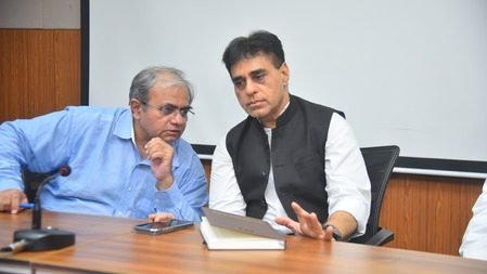 18 Vadodara Medical College Residents Accuse Senior Professor of Ragging, Triggering Immediate Transfer