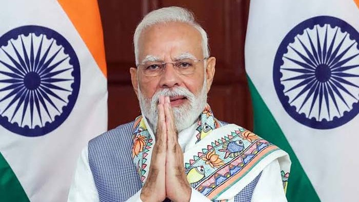 વડાપ્રધાન મોદીના જન્મદિવસે સુરતમાં સેવા અને ઓફરનો સંગમ: 7600 ગણેશ પંડાળ-મંદિરોમાં મોદીના દીર્ઘાયુ માટે મહાઆરતી, 2400થી વધુ વેપારીઓની ડિસ્કાઉન્ટ ઓફર