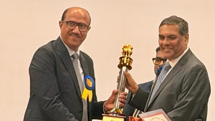 Top Legal Honour: Senior Advocate Harin Raval Honoured With Dipankar Gupta National Award In New Delhi