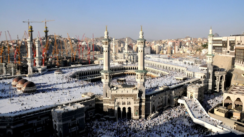 First Time in History: Air-Raid Sirens Sound Across Mecca as Escalating Houthi Strikes Target Saudi Arabia