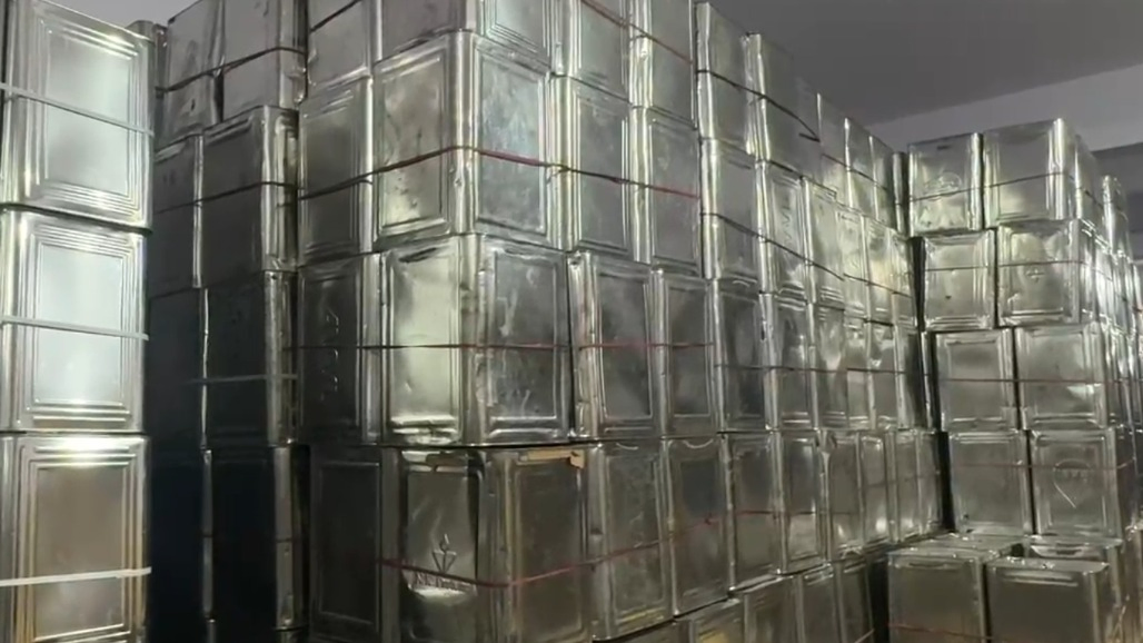 Fake Cooking Oil Manufacturing Unit Busted in Surat, Goods Worth ₹20 Lakh Seized