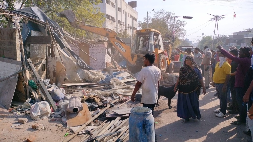 Right To Walk Is A Fundamental Right: PIL In Gujarat High Court Demands Encroachment-Free Footpaths Across Ahmedabad