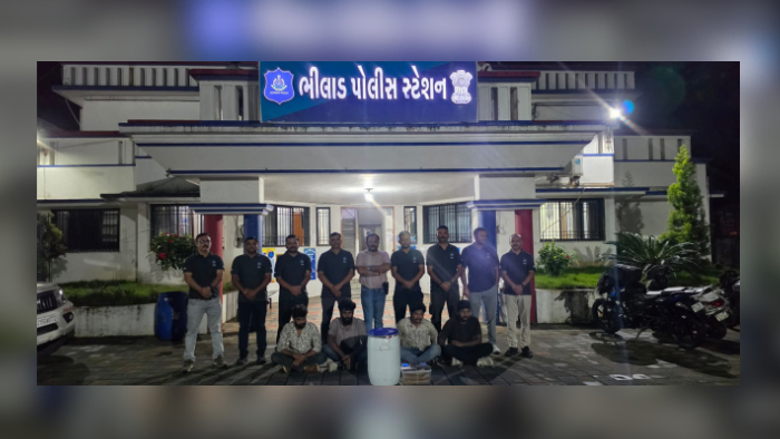 10 Kg Ganja Recovered In Valsad, Four Held; 3 More Accused Wanted