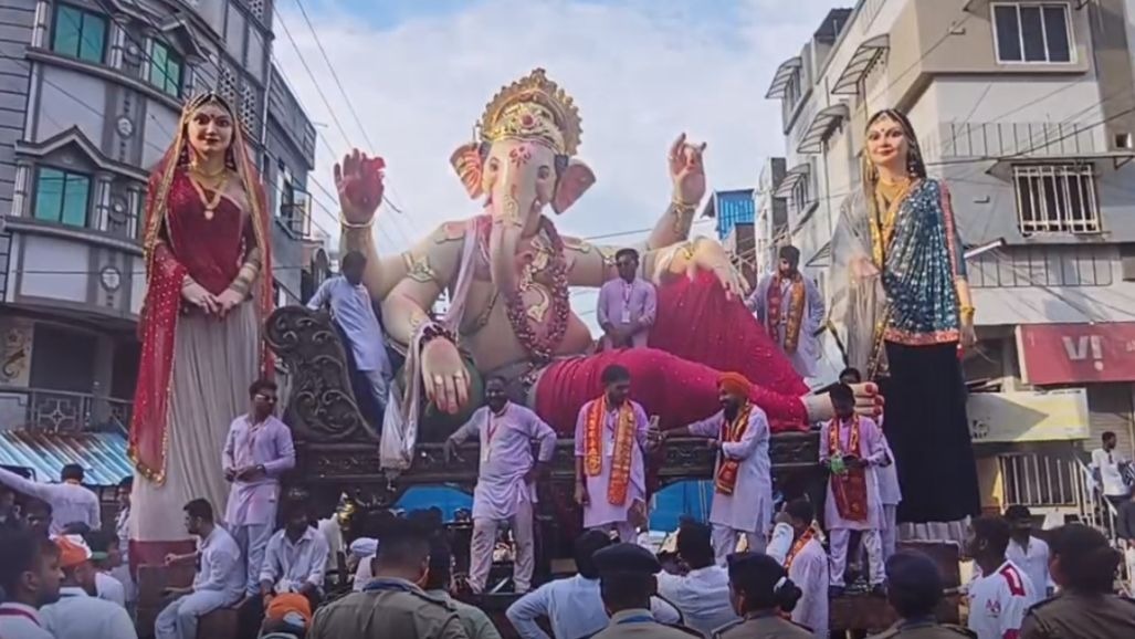 પંચમહાલ: ગોધરામાં ગણેશ વિસર્જન વખતે જાહેરનામાના ભંગ બદલ બે ગણેશ મંડળના આયોજકો સામે પોલીસ ફરિયાદ