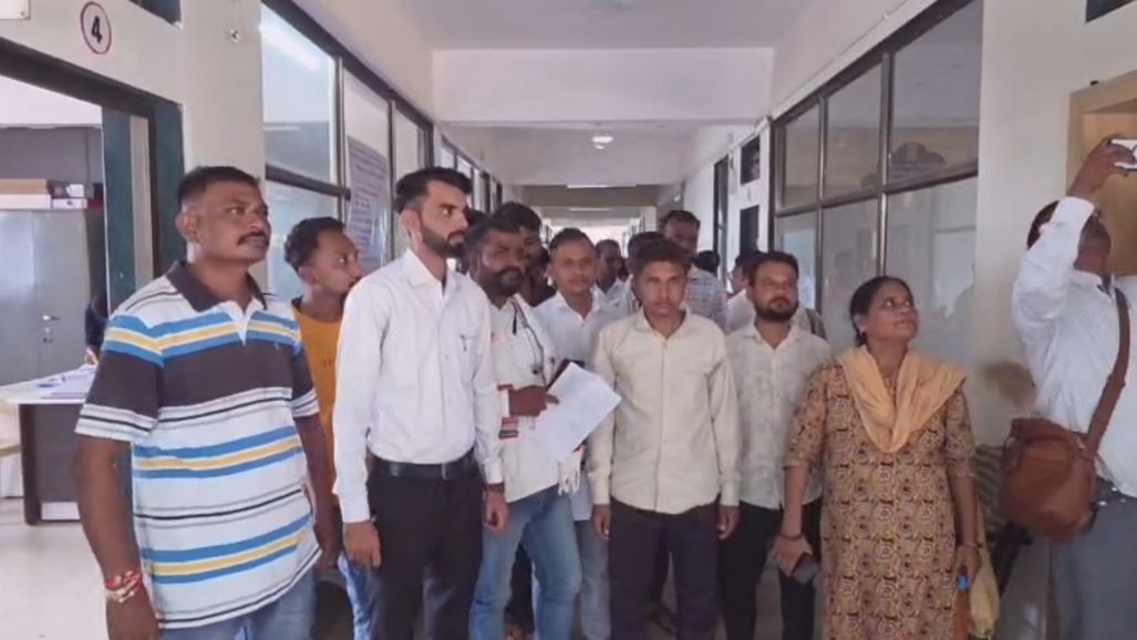 છોટા ઉદેપુર: નસવાડીમાં 10 વર્ષથી ફાયર વિભાગની સુવિધા નથી, આદિવાસી સમાજમાં ભારે રોષ