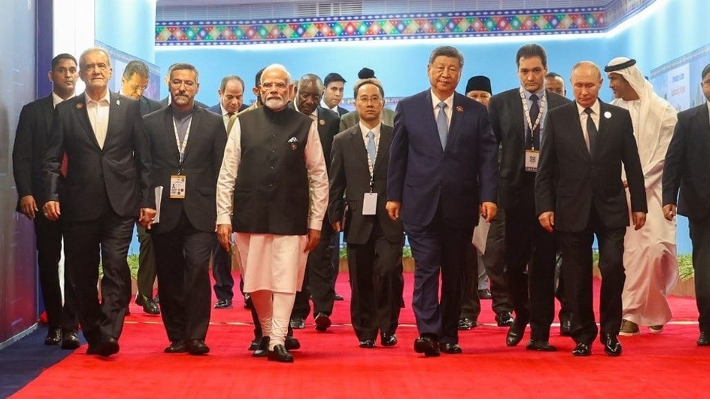 BRICS સમિટનો બીજો દિવસ: PM મોદીએ લીધો ફેમિલી ફોટો, વૈશ્વિક મુદ્દાઓ પર ચર્ચા.