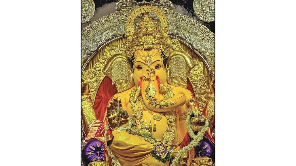 મુંબઇના લાલબાગ કા રાજા અને ડલાસના ગણરાજ