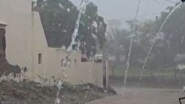 Rain Returns To Jamnagar After 42-Day Break, Raising Hopes Among Farmers