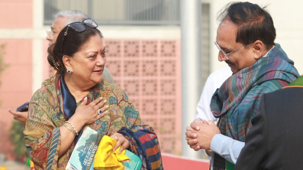 રાજસ્થાનમાં મોટો ઉલટફેર: વસુંધરા રાજેના ગઢમાં ભાજપનો સફાયો, કોંગ્રેસે બાજી પલટી