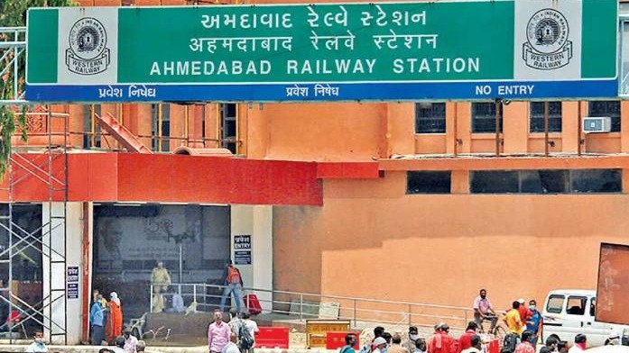 Ahmedabad Railway Division Earns ₹804.58 Crore in August, Revenue Rises by ₹26.38 Crore