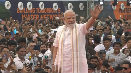 PM Modi Unveils ₹35,000-Crore Projects in Vadodara, Marks Completion of Western Dedicated Freight Corridor