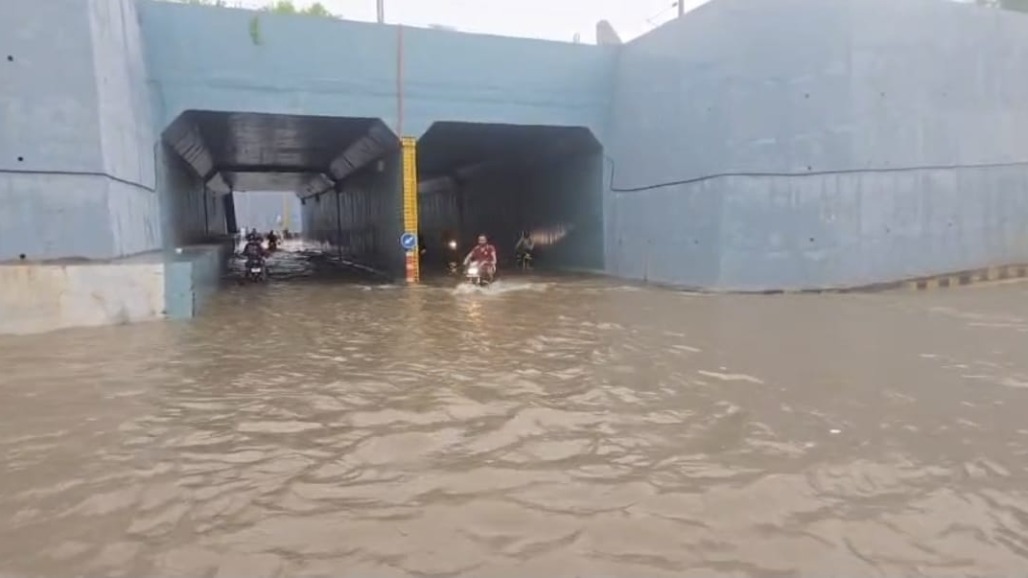 Ahmedabad Rain Live: Torrential Downpour Batters City, Heavy Rains Trigger Waterlogging