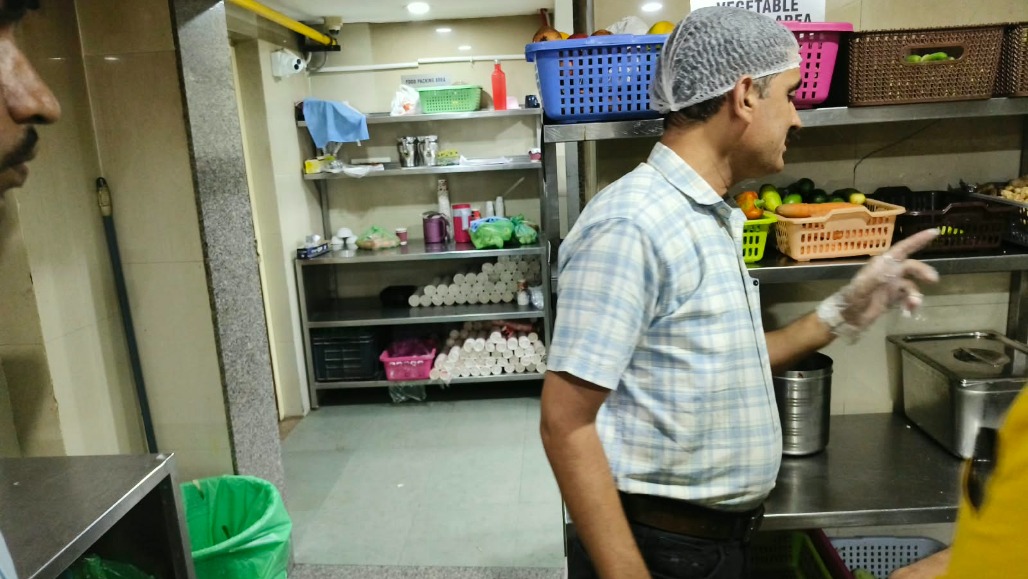 AMC Food Department Inspects 15 Hostel Canteens, Messes; 42 Food Samples Collected